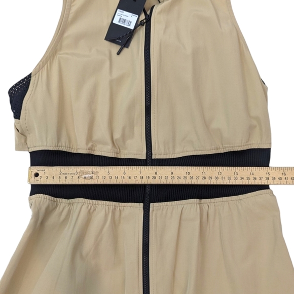 GSTQ 2 Way Zip Midi Dress NEW Womens Medium Beige Black Minimalist - Picture 11 of 14